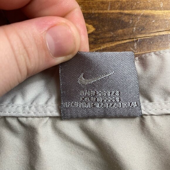 Nike Golf Pullover Windbreaker Mens size Medium Long Sleeve 1/4 Snap Elastic Hem - Picture 4 of 13